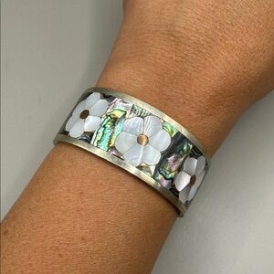 Vintage Alpaca Mexico Silver Abalone Mother of Pearl Floral Bangle Bracelet Cuff